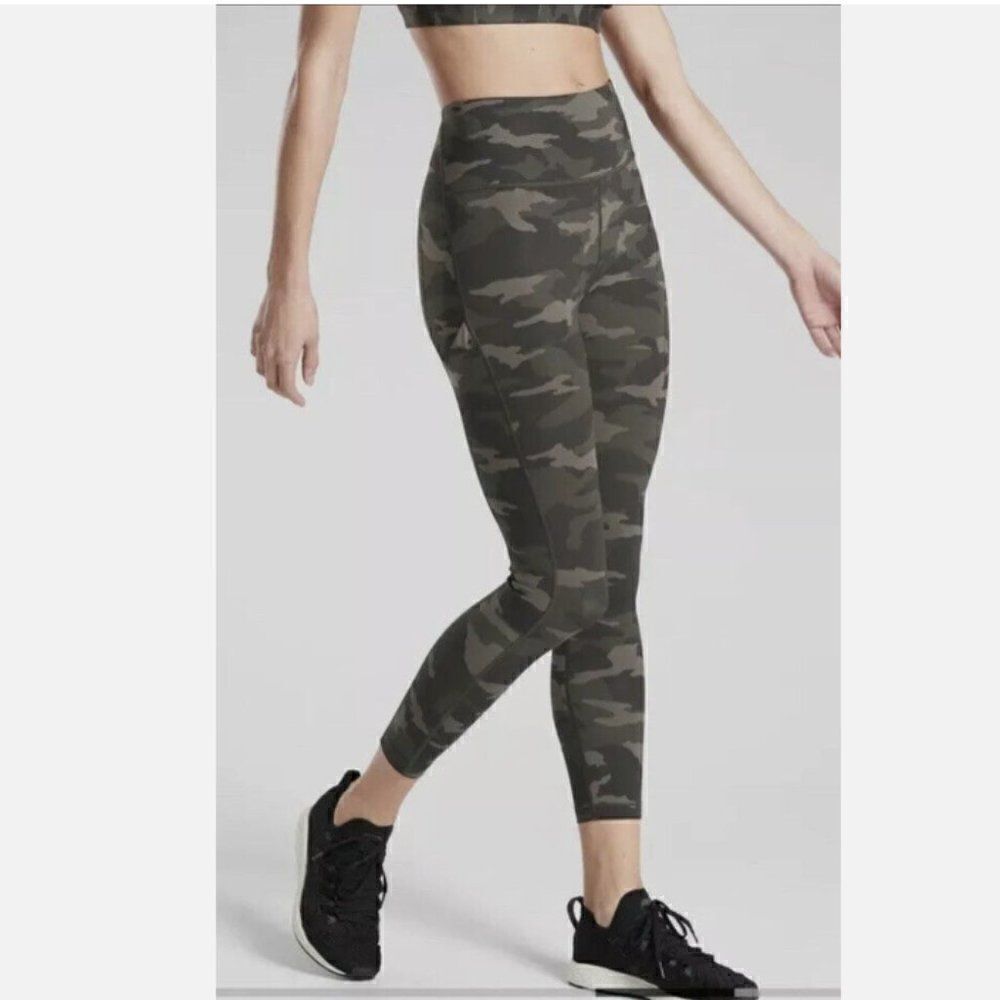 ATHLETA Ultimate 7/8 Tight Leggings Green Camo Size Medium